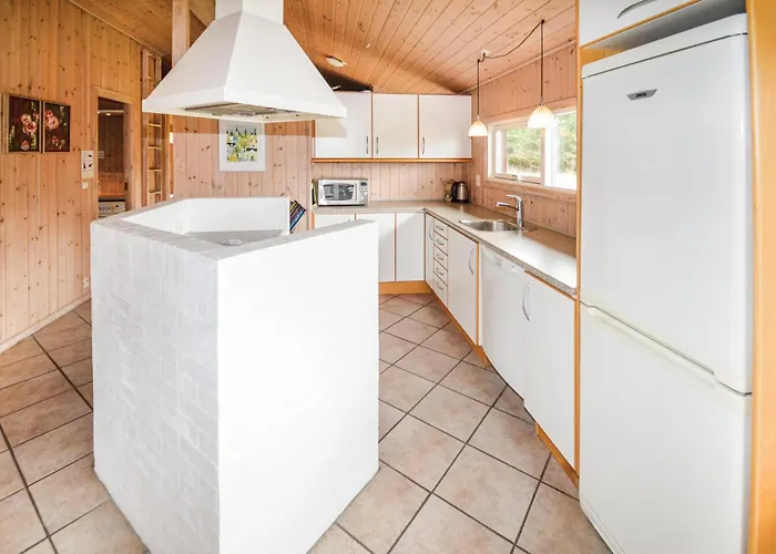 Alexandravej Xi בית נופש לוקן